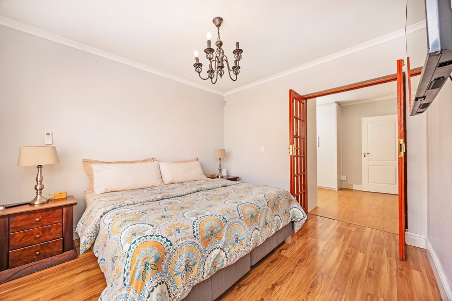 5 Bedroom Property for Sale in Sonkring Western Cape